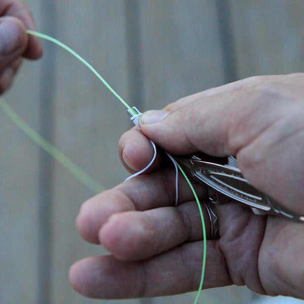 The Tailknott'r with Cutting Tool - The Ultimate Knot Tying Tool
